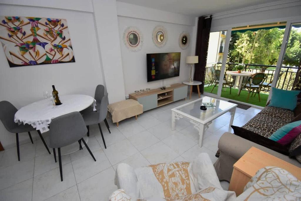 Los Boliches 2BR Pool Balcony & Beach - 2