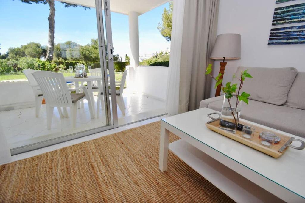 Ground Floor Apt with Pool & Garden Access - 3