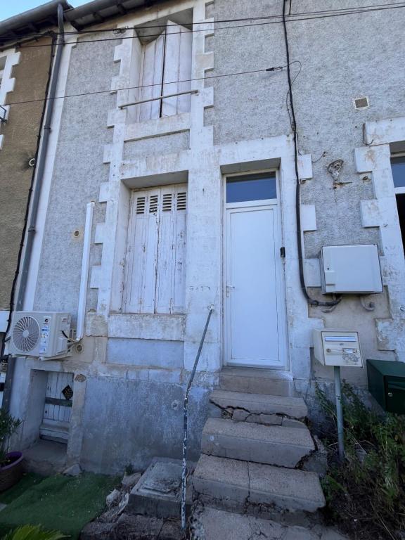 Logement autonome pour 2 à 3 personnes 78F - 2