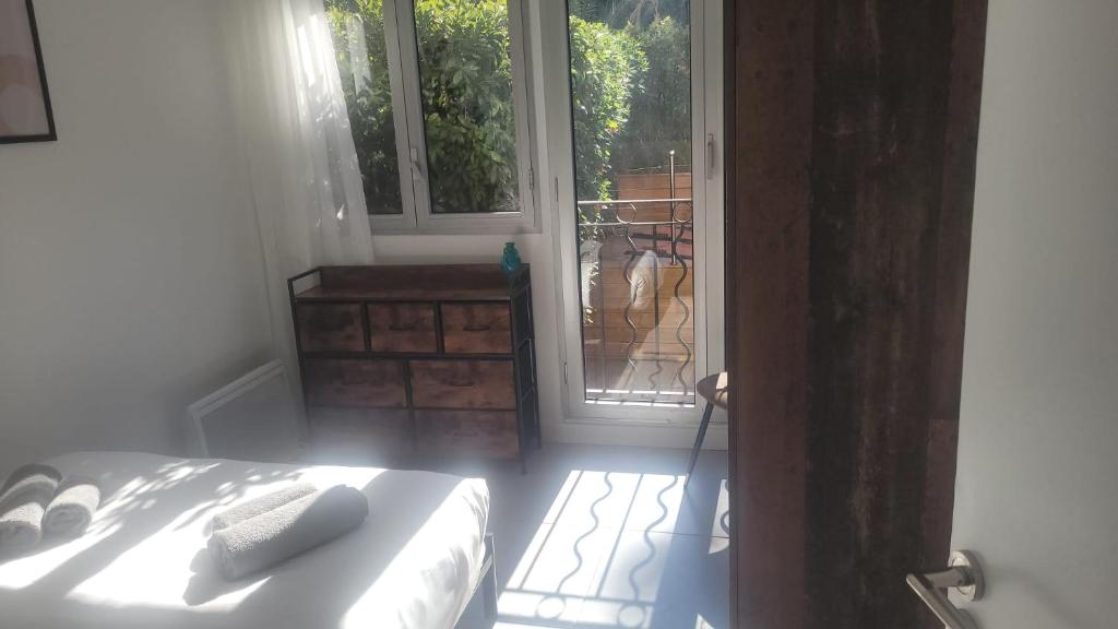 L'Heraclee - Terrasse, piscine, parking - Shellter Rentals - 2