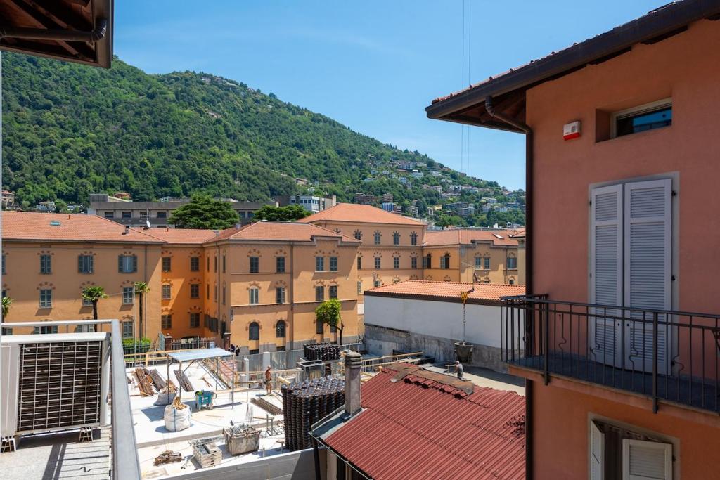 239sqm in Centro near Duomo with Garage and 12 Seats - 2