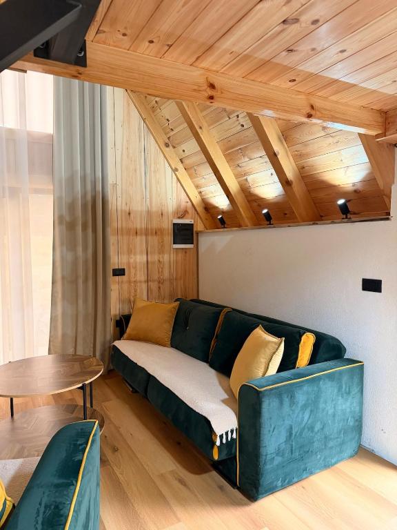 Alvearium Chalets - 5