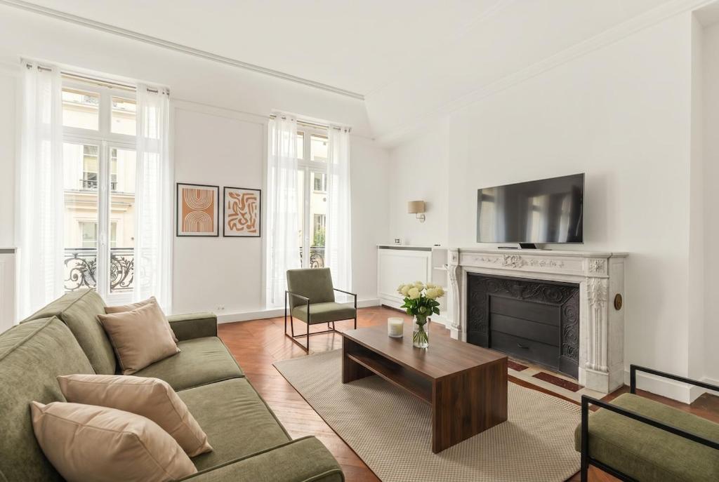 Luxurious Apartment in Faubourg - 3