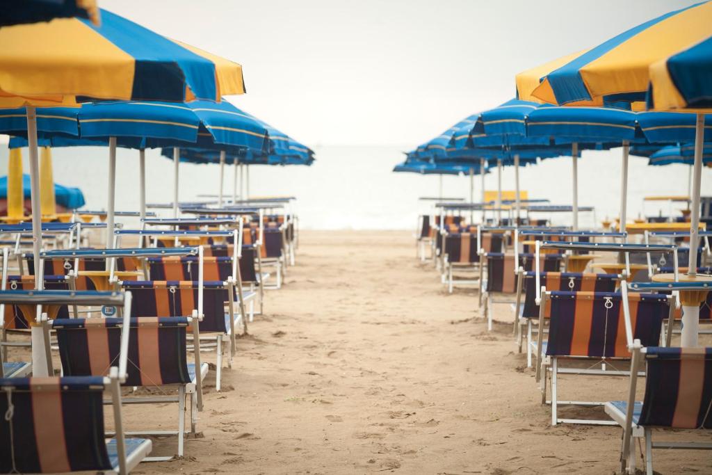 Hotel Tropical — Beach in Jesolo, Veneto