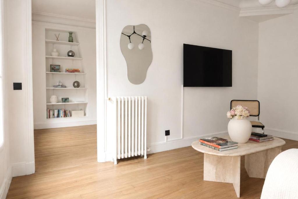 1bdr Apartment near Arc de Triomphe - 3
