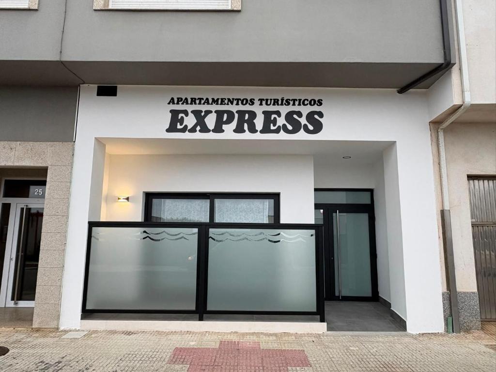 Apartamentos Express - 1