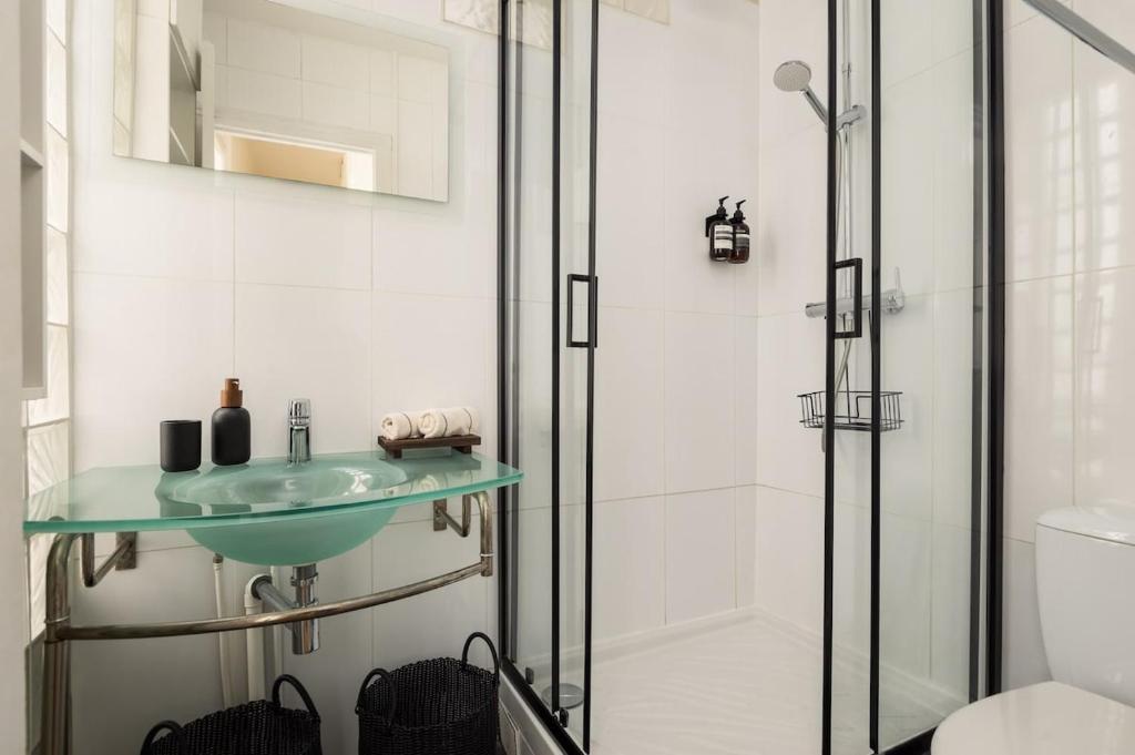 Trocadero Gem 4BED 8P - 3