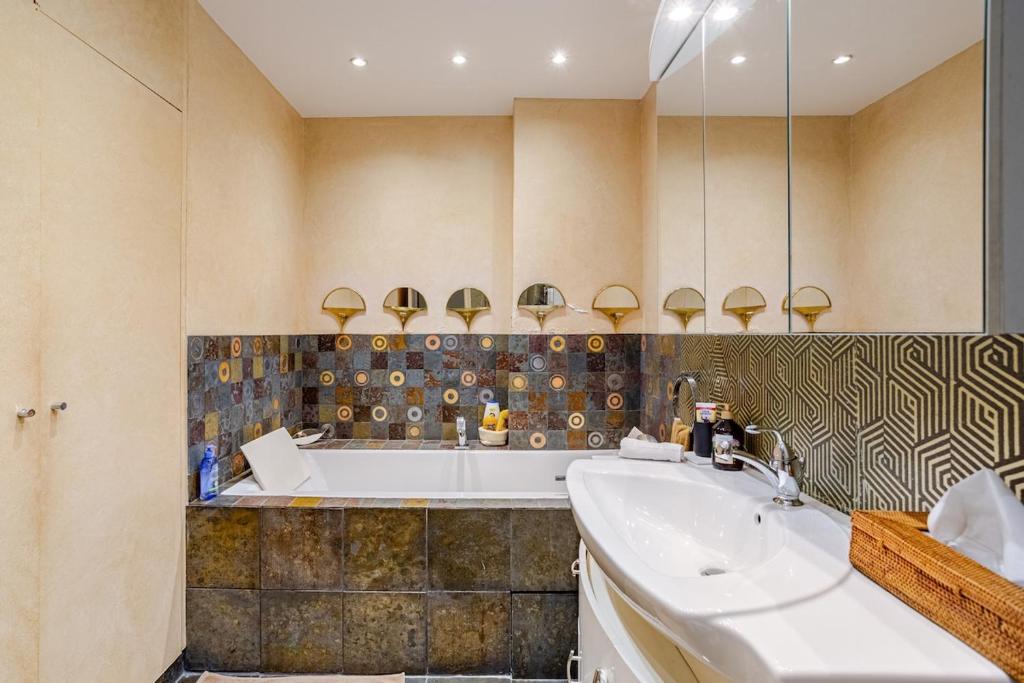 Beautiful and Luxurious - 5