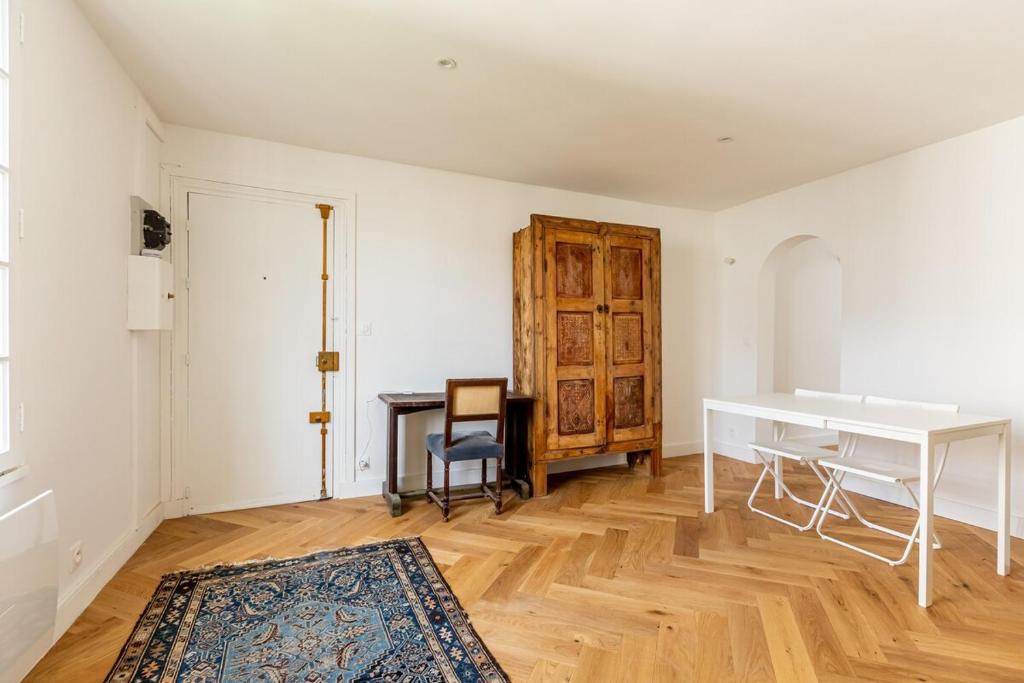 Parisian apartment in the 5th - 2