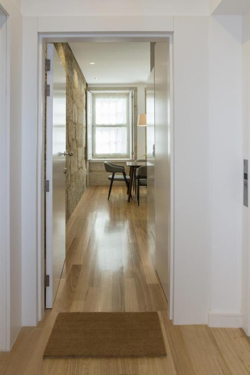Facilities, MSC Flats - Comercio do Porto in Porto