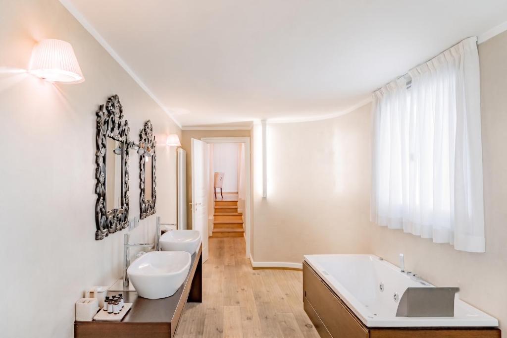 TownHouse 33 Boutique Hotel - 4