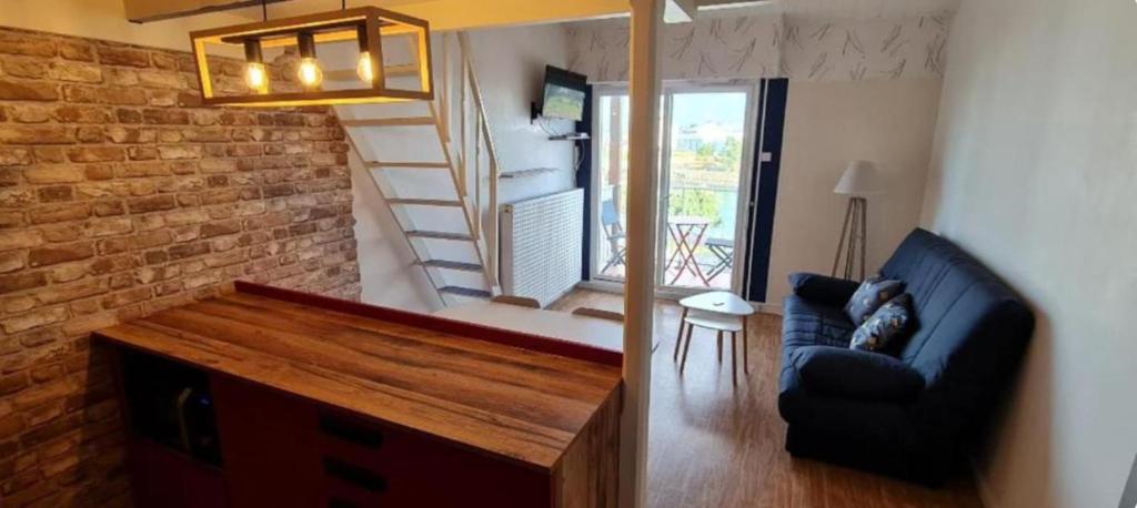 Mezzanine studio with balcony in Les Sables - 5