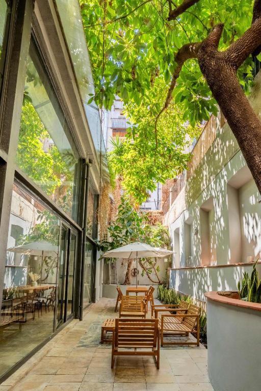 The Collection Barcelona - Huge duplex with private garden next to Las Ramblas - 3