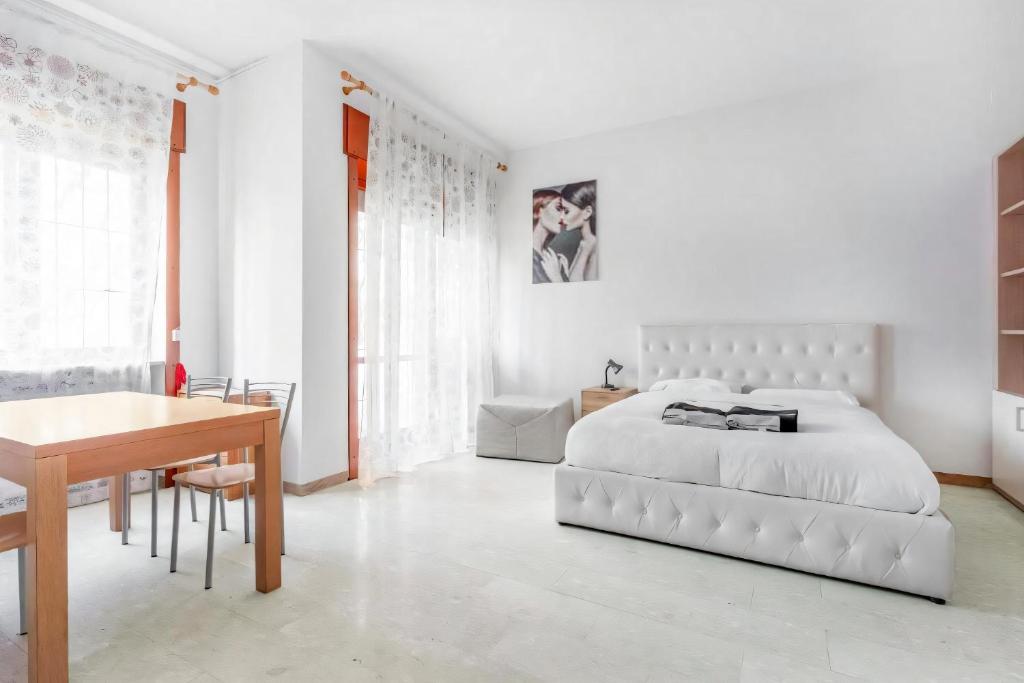 Moncler House Navigli - 1