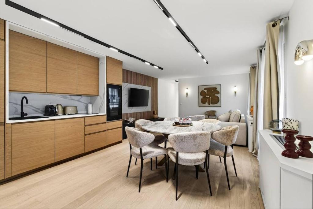 8 person St Lazare - 2