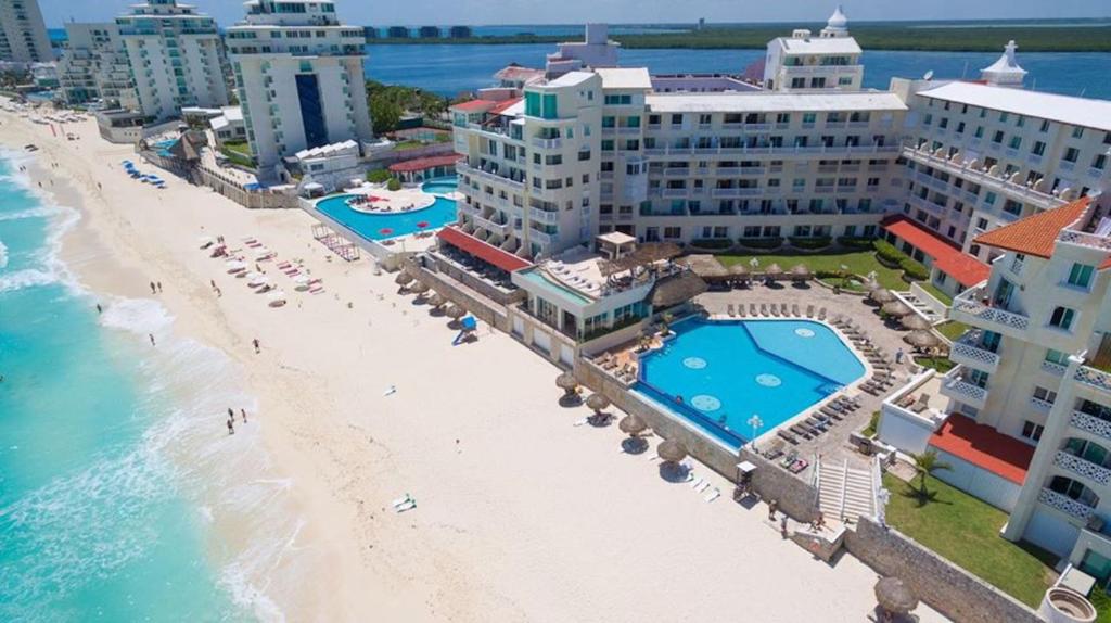 AR Cancun Plaza, Cancún