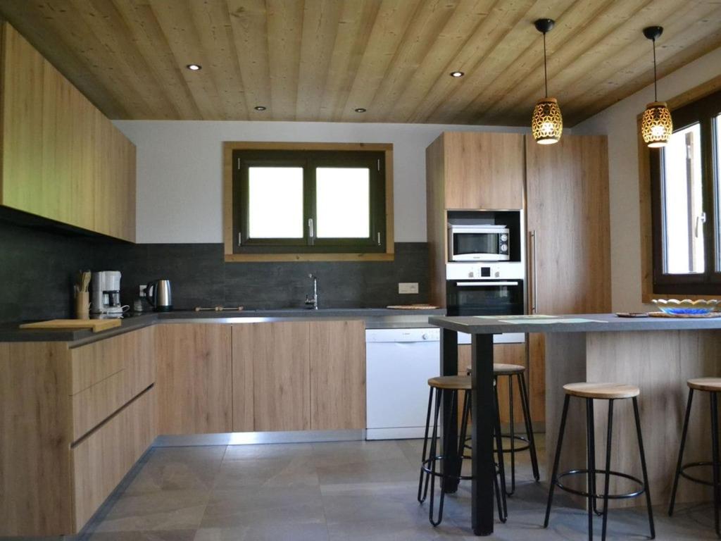 Chalet 3 chambres, balcon, parking, animaux admis, 8 pers. - FR-1-676-72 - 1