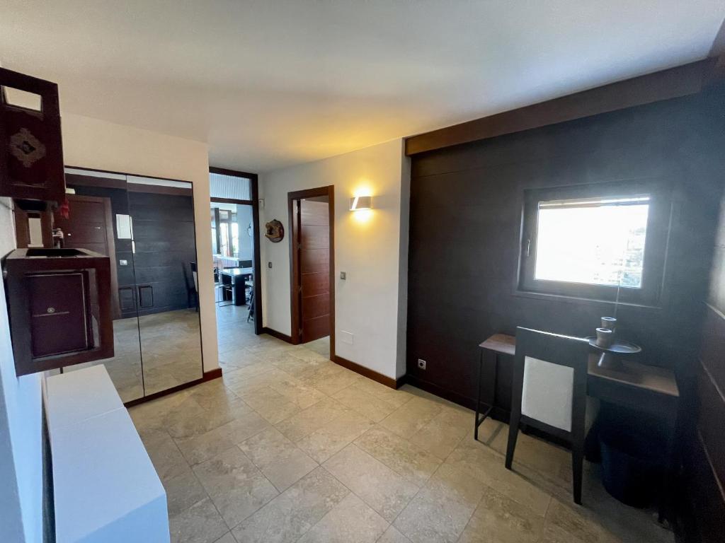 Exclusive beachfront apartment Torremolinos - pool - paddle - tenis - wifi - central aircon - 5