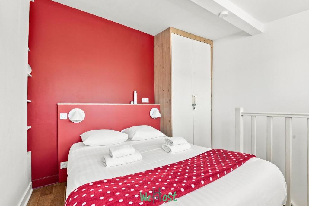 Charming apt steps from Notre-Dame & the Seine - 2