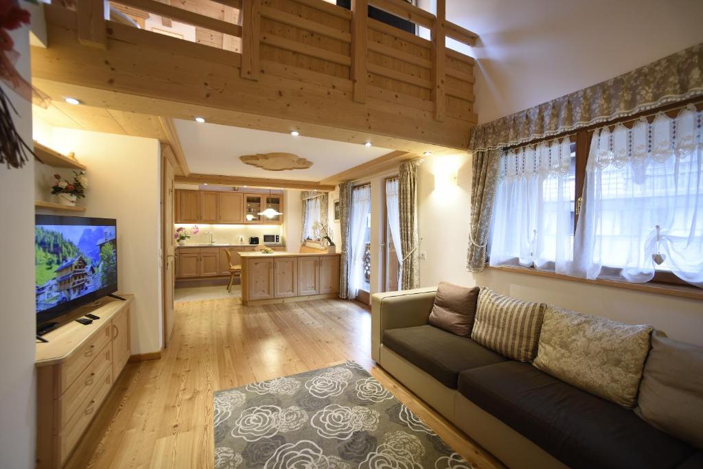 Romantic Chalet Dolomiti - 1