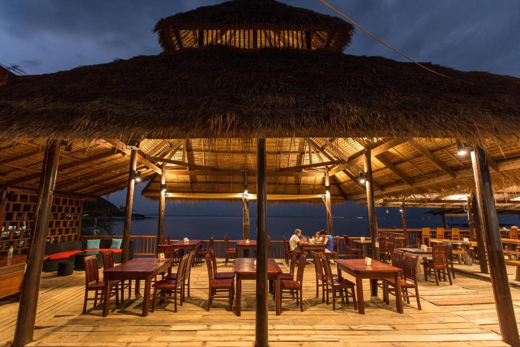 Restaurant, Koh Talu Island Resort in Prachuap Khiri Khan
