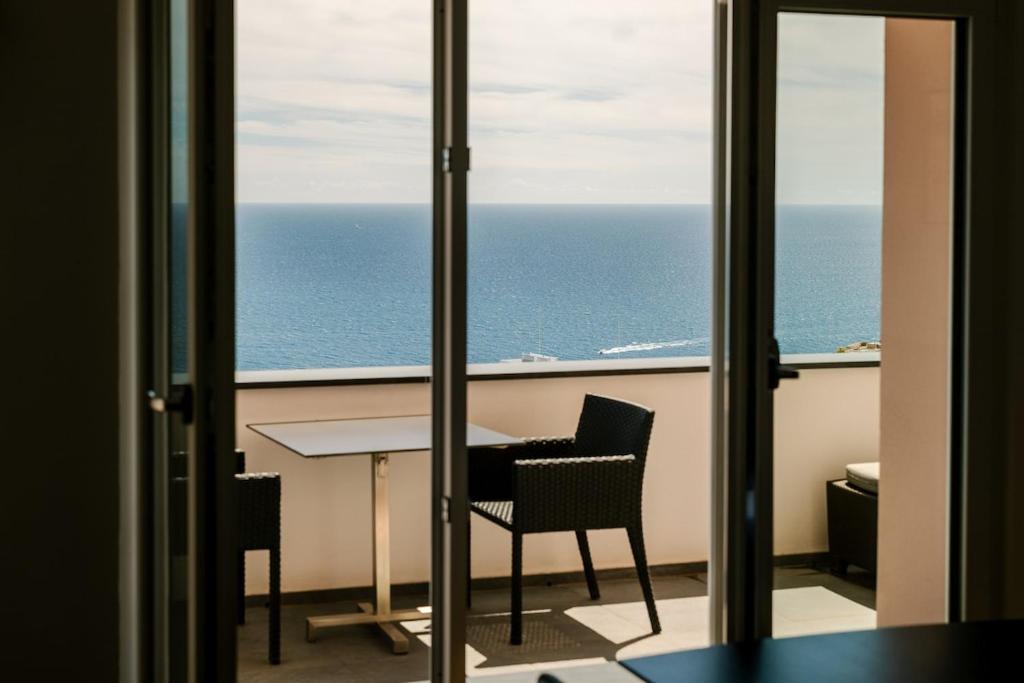 Sea View Apartment - 4