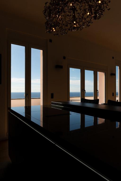 Sea View Apartment - 5