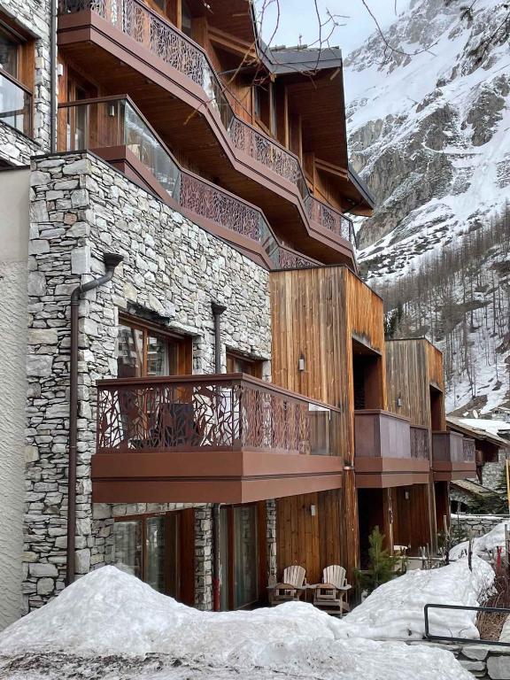 Cygnaski by One of A Kind Travel - 1