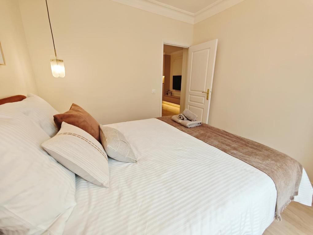 Elegant Bright Apt near Le Marais Bastille for 6 - 5
