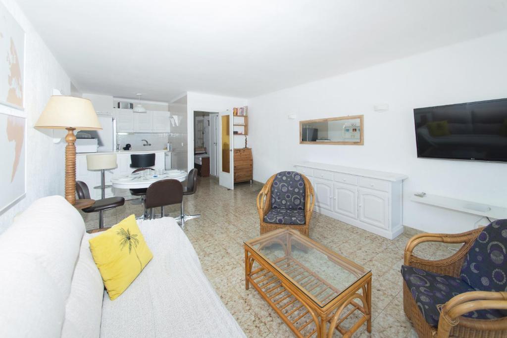WELCS APARTAMENTO 403 EMP con vistas al mar - 3