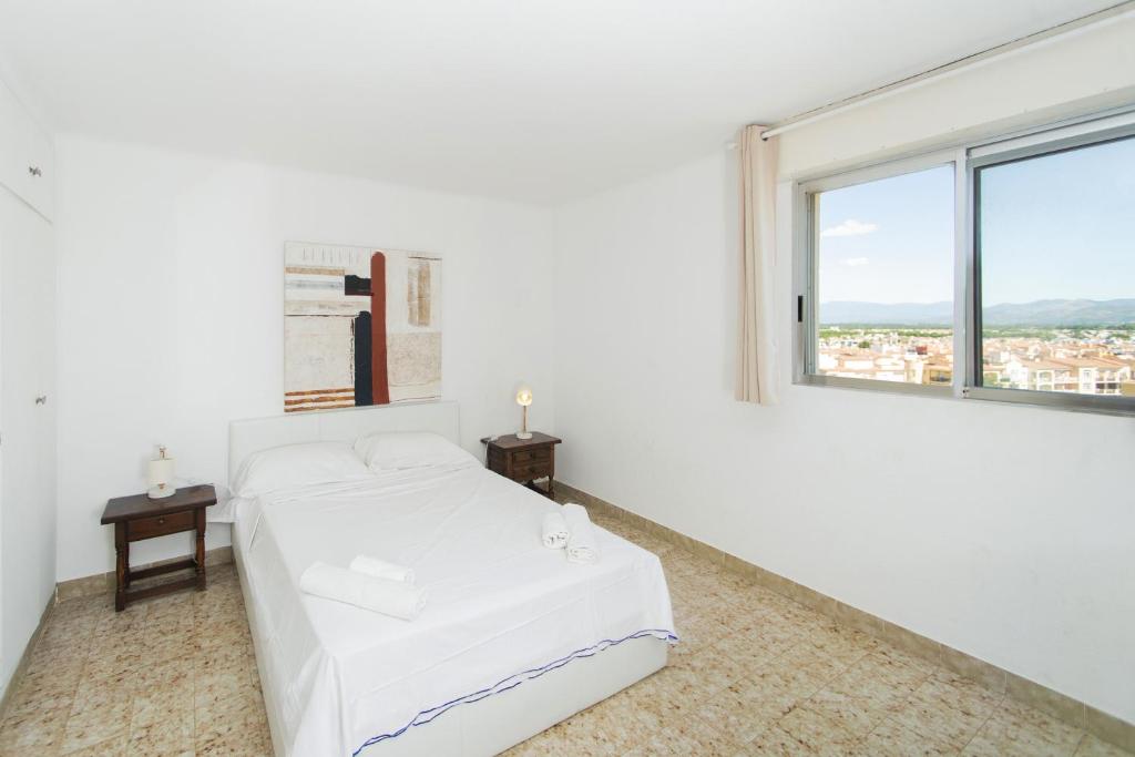 WELCS APARTAMENTO 403 EMP con vistas al mar - 5