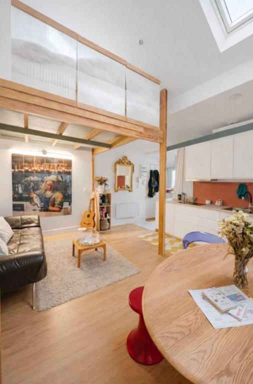 Apartment with rooftop views - 3