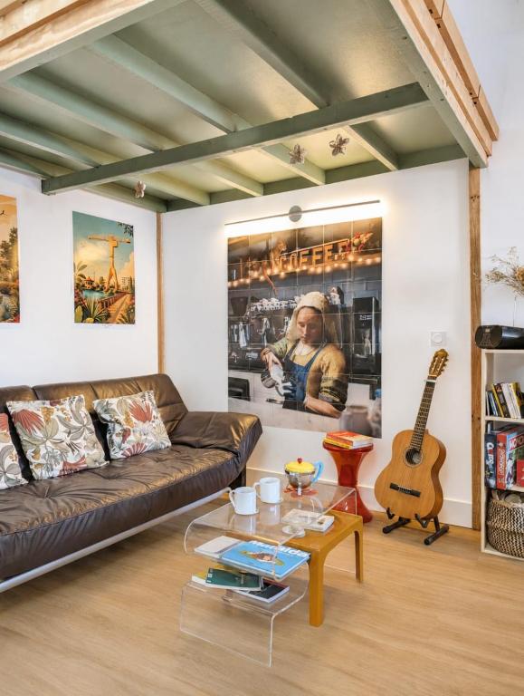 Apartment with rooftop views - 4