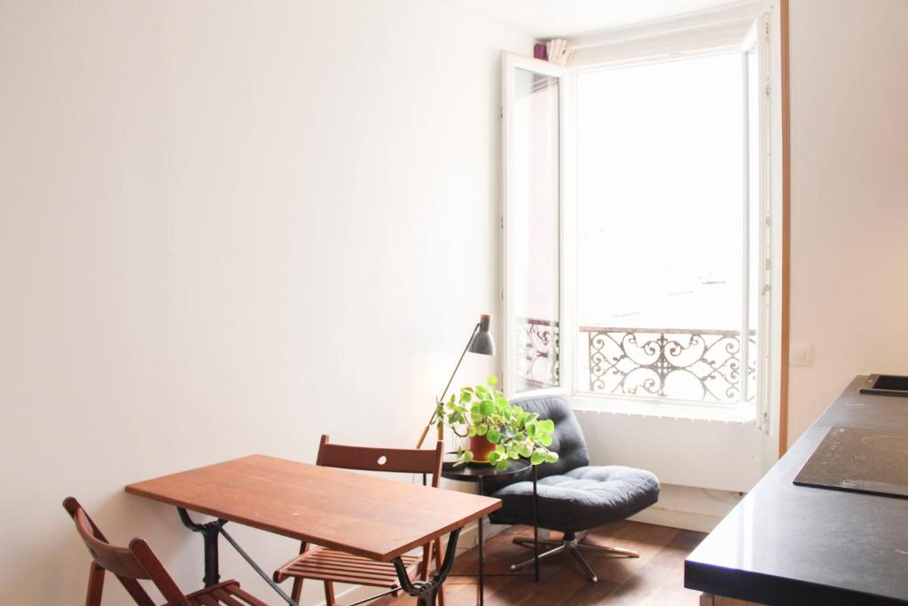Joli studio avec vue Le Marais - 4