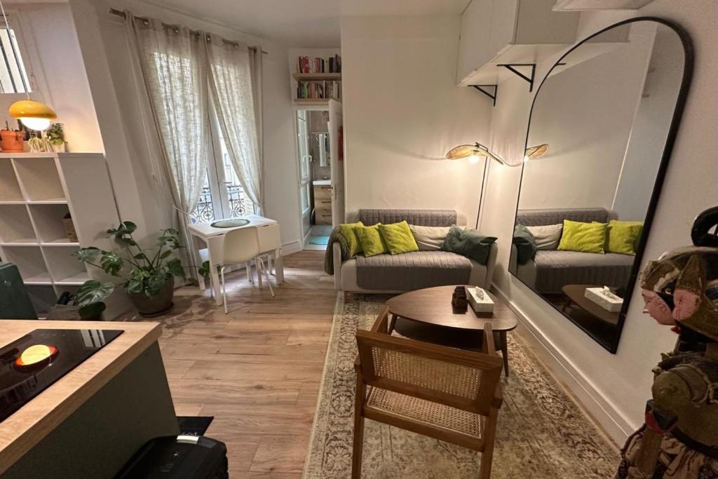30 m apartment in Paris - 1