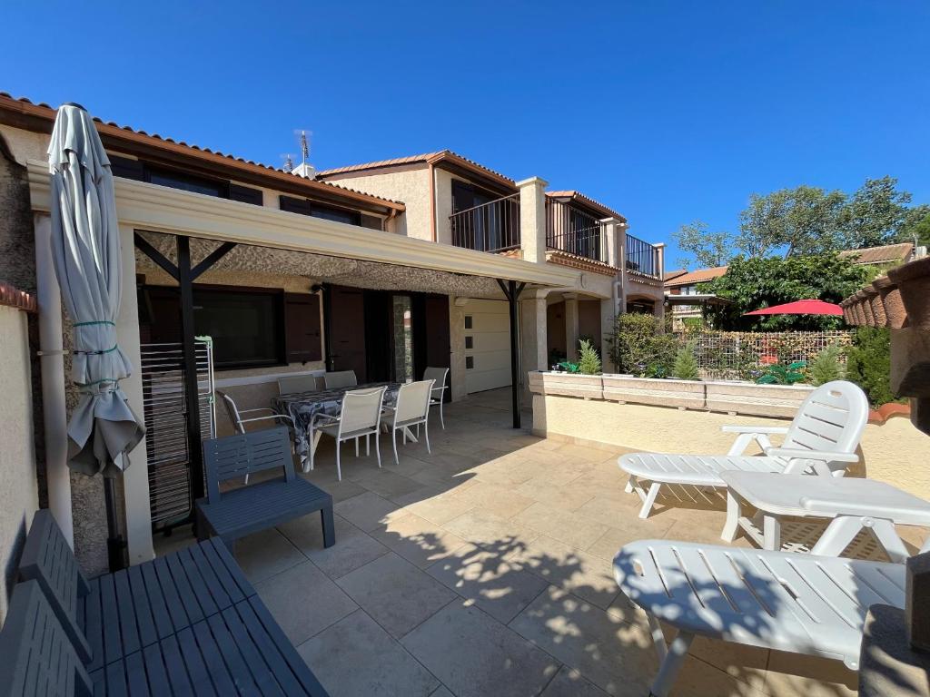 Domaine de vacances à 600m de la plage, belle villa climatisée 3 chambres, 5 couchages terrasse WIFI, accès payant pour les animations et piscines LRPDSE3 - 2