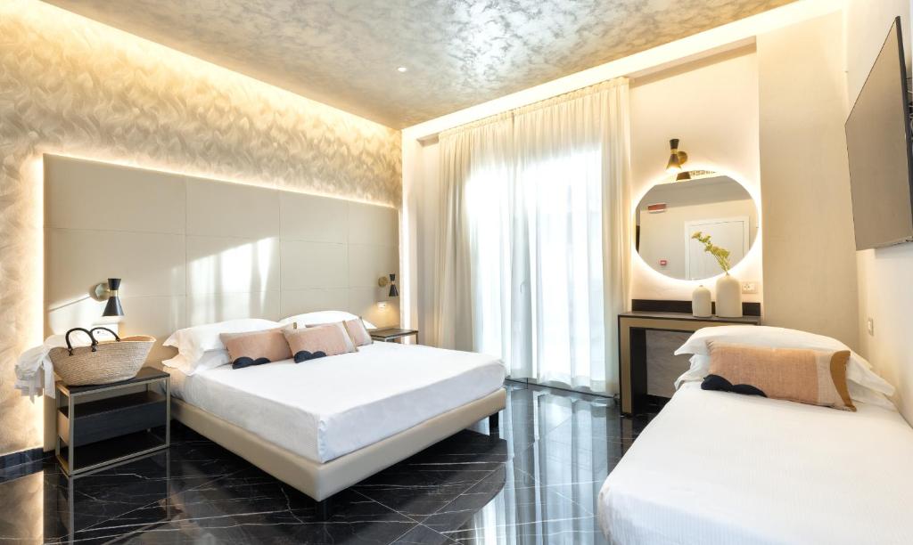 Hotel Mondial - 1