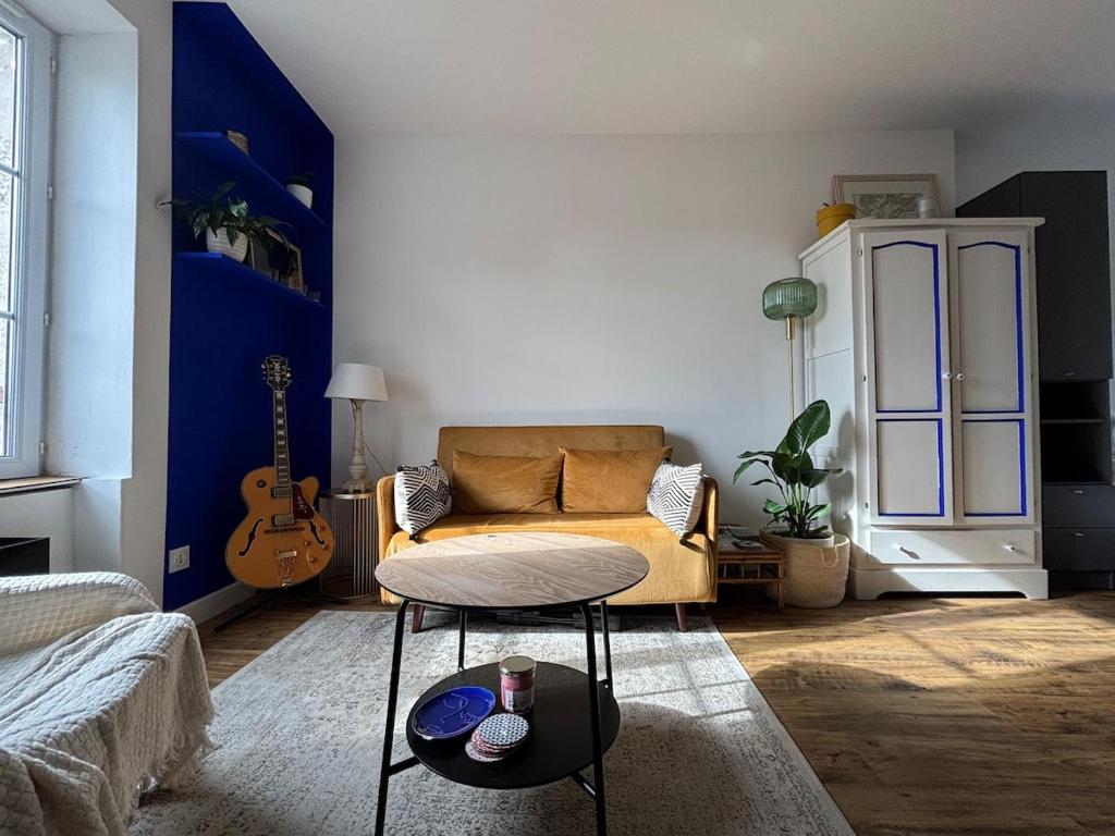 Studio with bright sleeping area - 4