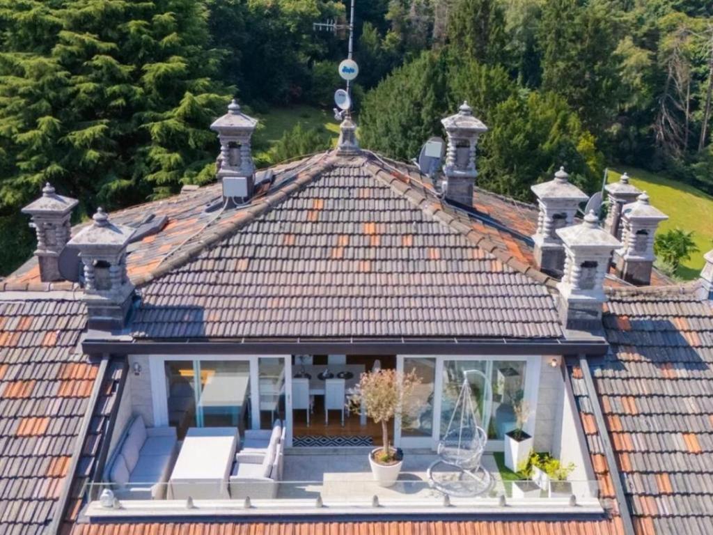 Exclusive Lake Como Penthouse with Pool & Stunning Views - 4