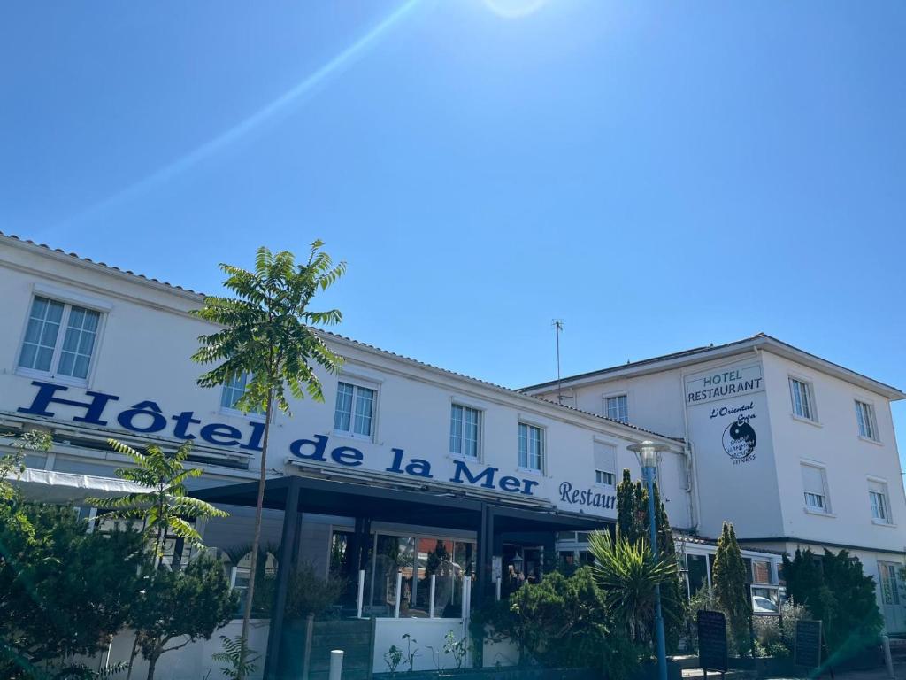 Hotel De La Mer - 5