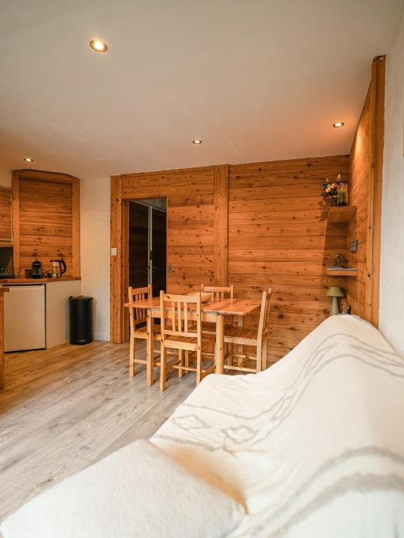 Studio au calme avec coin montagne et parking privé - 3