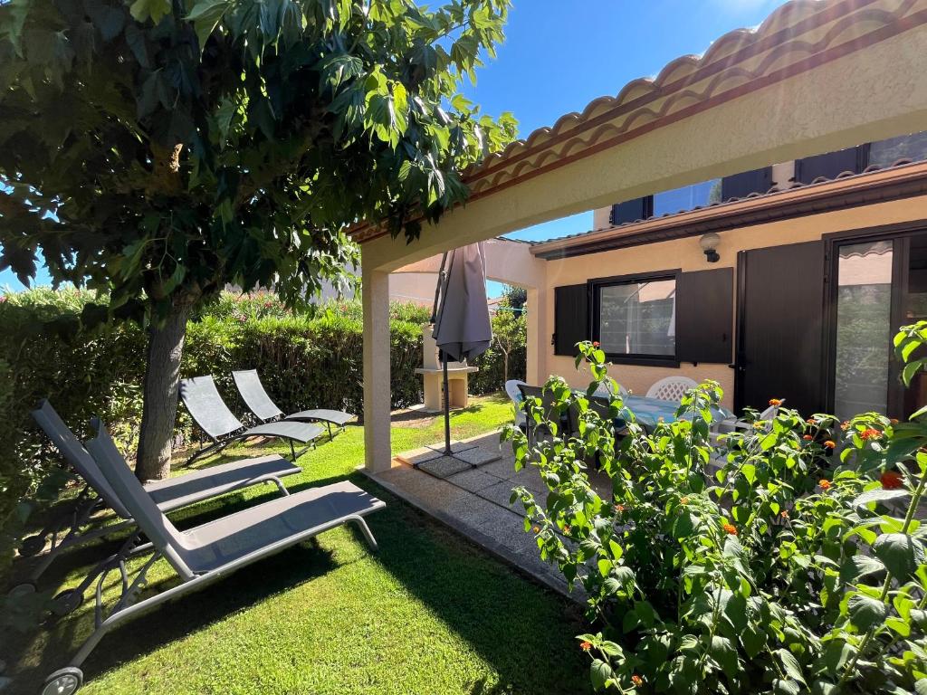 Domaine de vacances à 600m de la plage animations piscines en supplément villa climatisée 3 chambres 5 à 7 couchages WIFI LRPDSG12 - 2