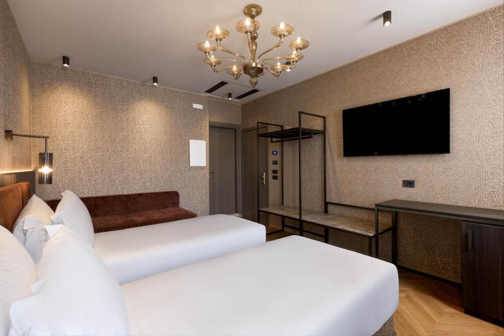 Hotel Atmosphere - 4
