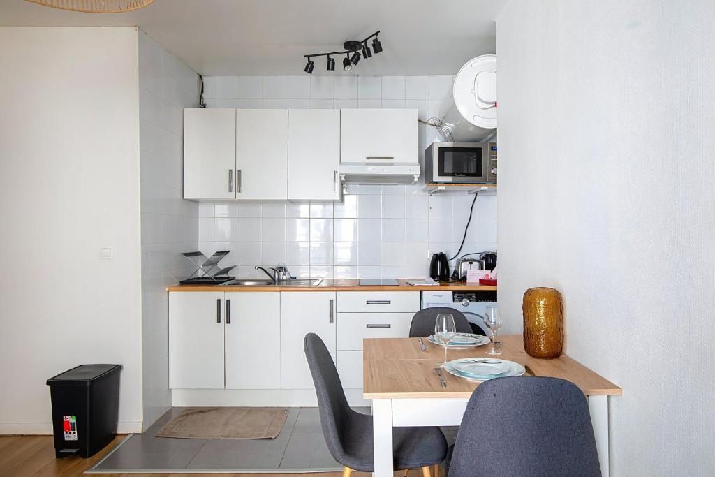 GuestReady - Bright Stay in the Heart of the 10th - 5