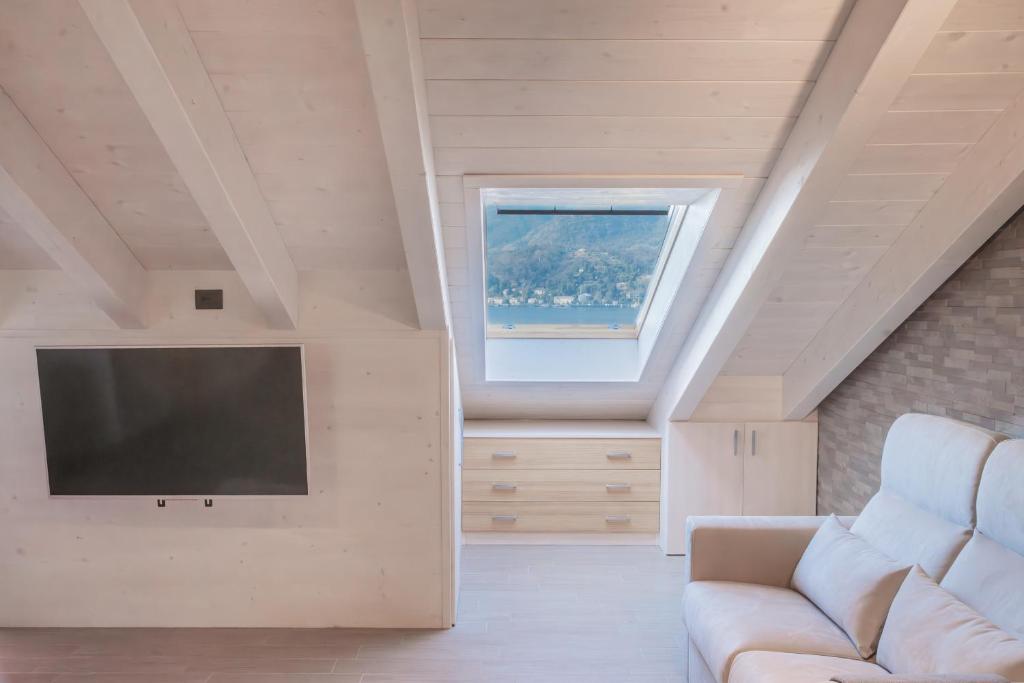 Bellagio Prestige Loft by Rent All Como - 2