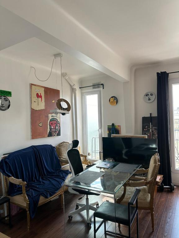 Eiffel & Sacré Cœur View - Marais Design Studio - 2