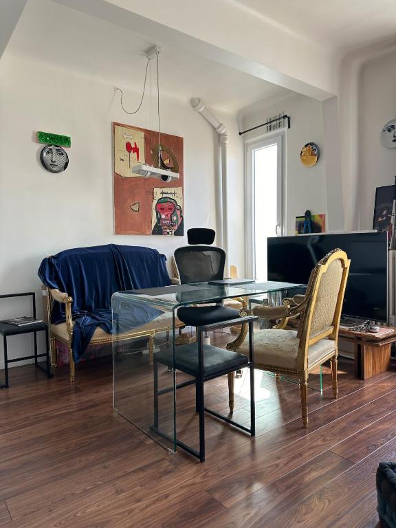 Eiffel & Sacré Cœur View - Marais Design Studio - 3