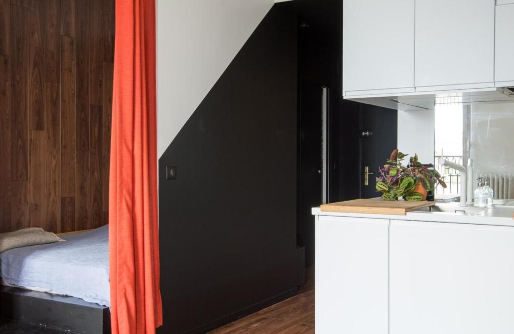 Eiffel & Sacré Cœur View - Marais Design Studio - 5