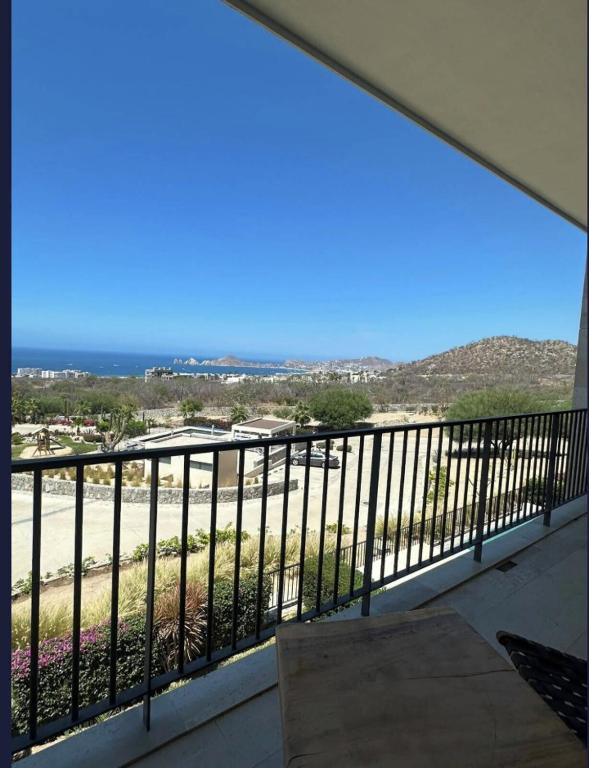 Beautiful 2-Bedroom Apartment with Arch & Ocean Views - 2