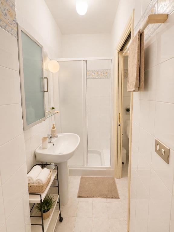 Design Loft near Porta Susa Netflix and Wi-Fi - 5